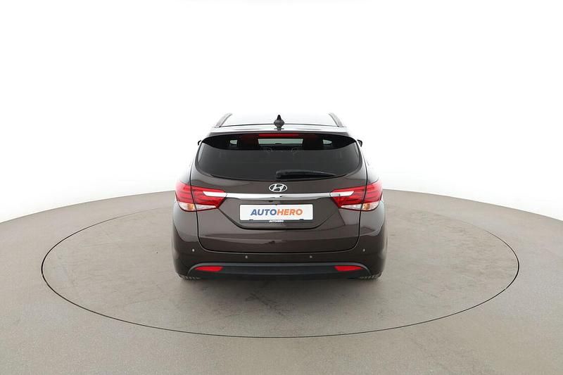 Gebraucht Hyundai i40 Style 165 PS (121 kW) 2017 Braun Kombi