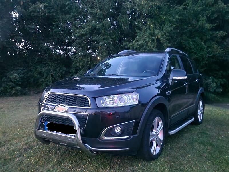 Schwarz Gebraucht 2014 Chevrolet Captiva SUV | 6.990 € (Superpreis) - Bild 1/4