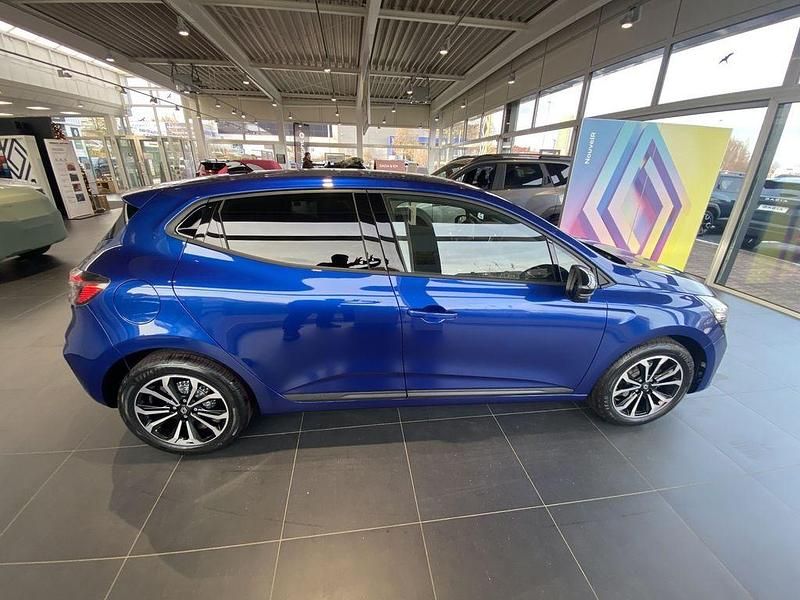 Neu Renault Clio V Techno 91 PS (66 kW) 2026 Blau Limousine