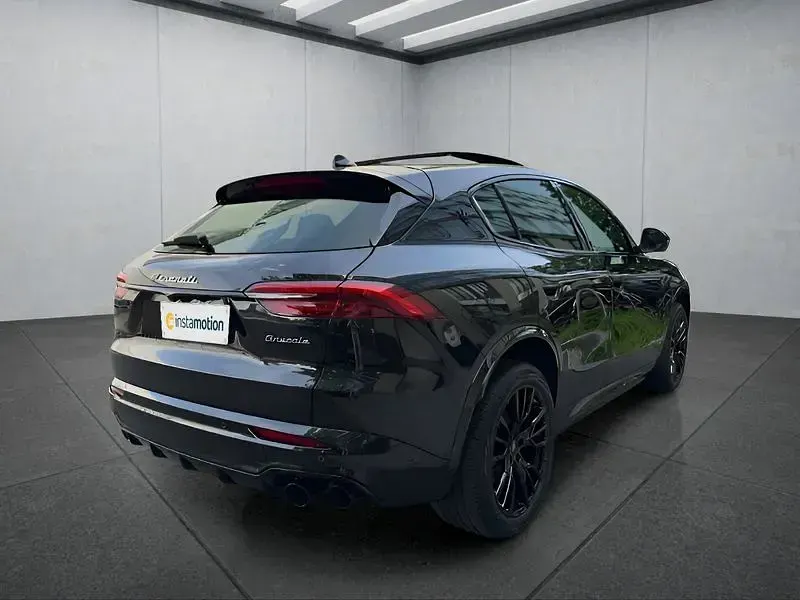 Neu Maserati Grecale 330 PS (242 kW) 2026 Schwarz SUV