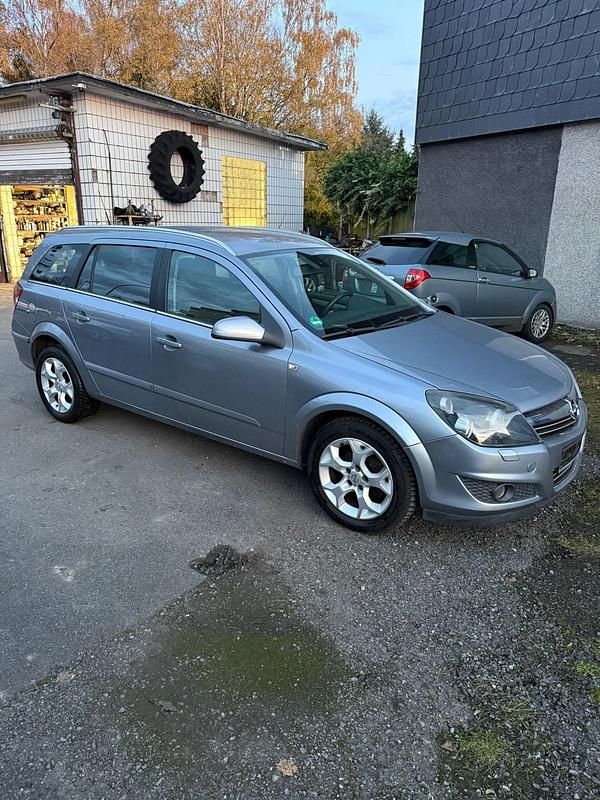 Gebraucht Opel Astra 115 PS (84 kW) 2008 Grau Kombi