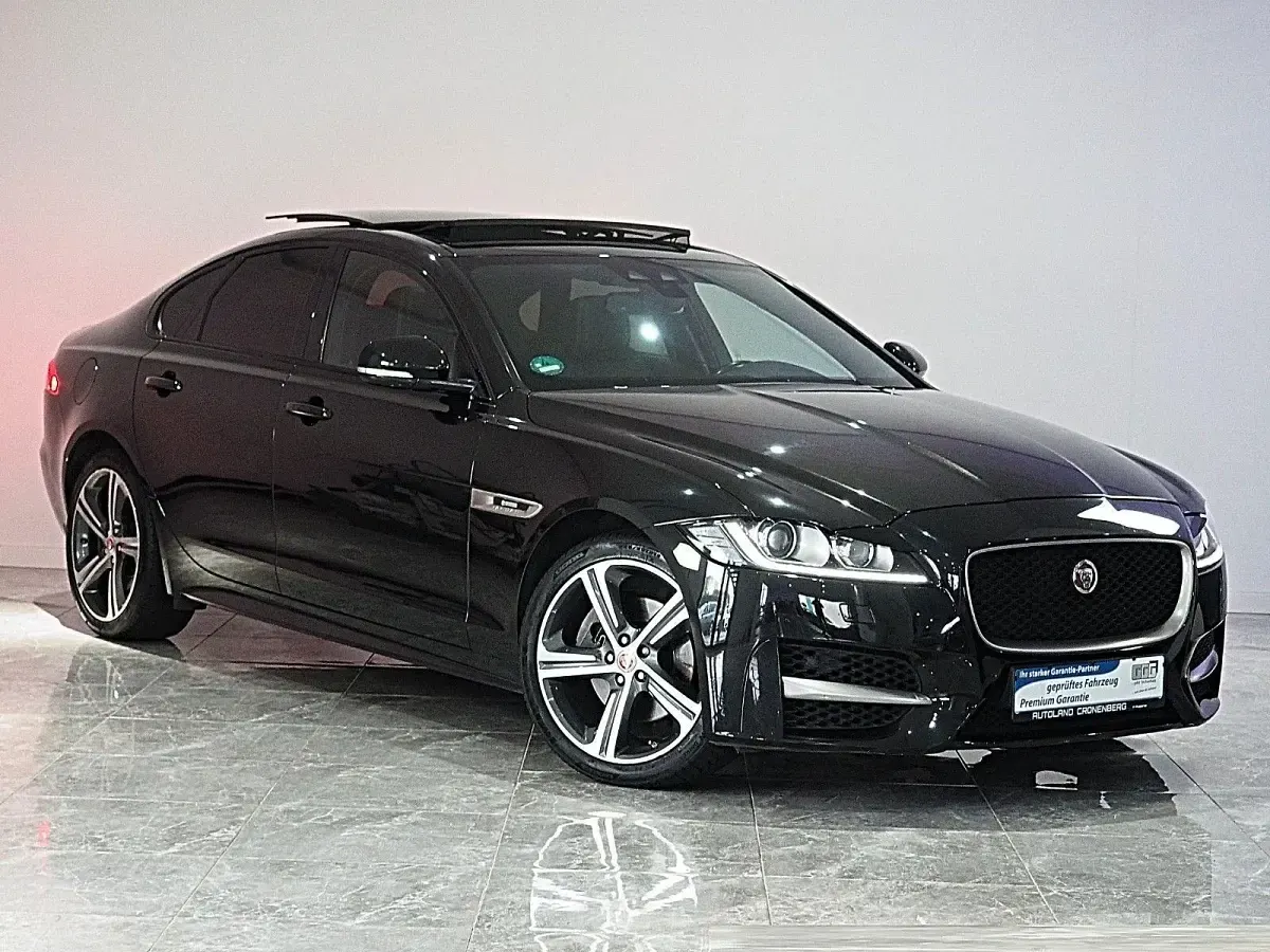 Gebraucht Jaguar XF R 179 PS (131 kW) 2018 Schwarz Limousine
