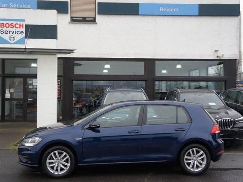 Gebraucht VW Golf VII 131 PS (96 kW) 2019 Andere Limousine