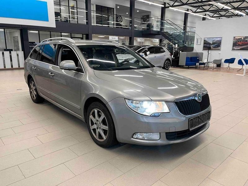 Gebraucht Skoda Superb Elegance 160 PS (117 kW) 2010 Beige Kombi
