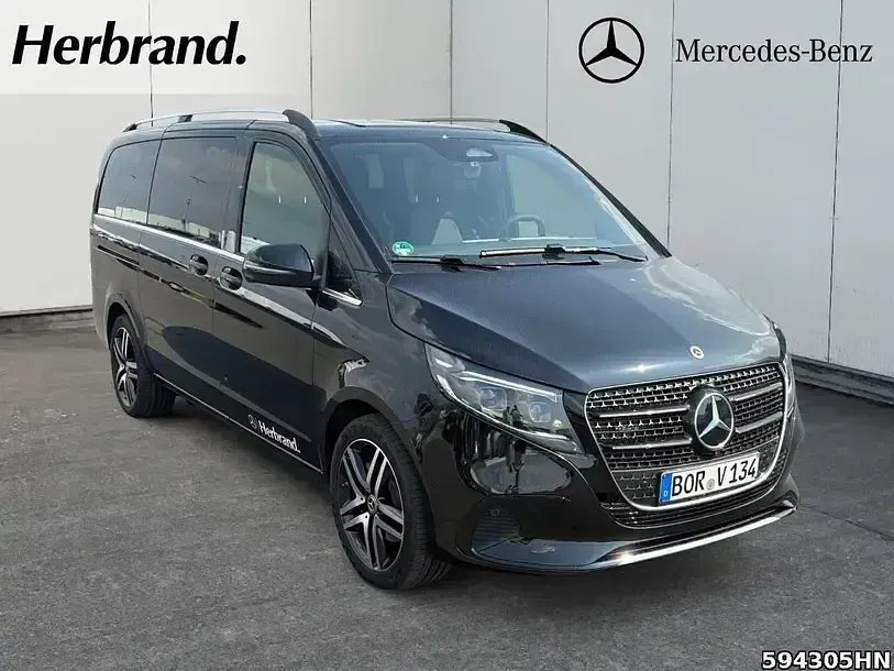 Gebraucht Mercedes V300 237 PS (174 kW) 2026 Schwarz Van / Kleinbus