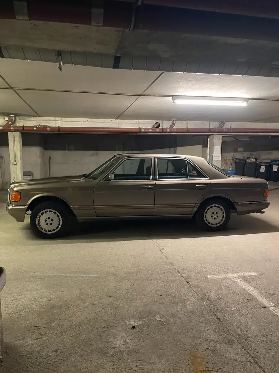 Gebraucht Mercedes 500 223 PS (164 kW) 1987 Braun Limousine