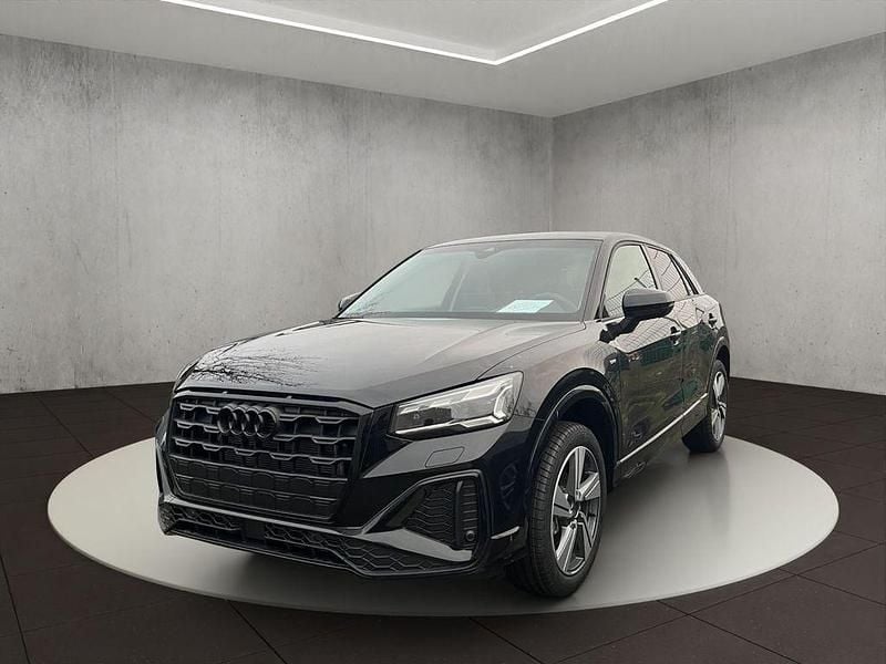 Schwarz Neu 2025 Audi Q2 S-Line SUV | 42.600 € (Etwas zu teuer) - Bild 1/4