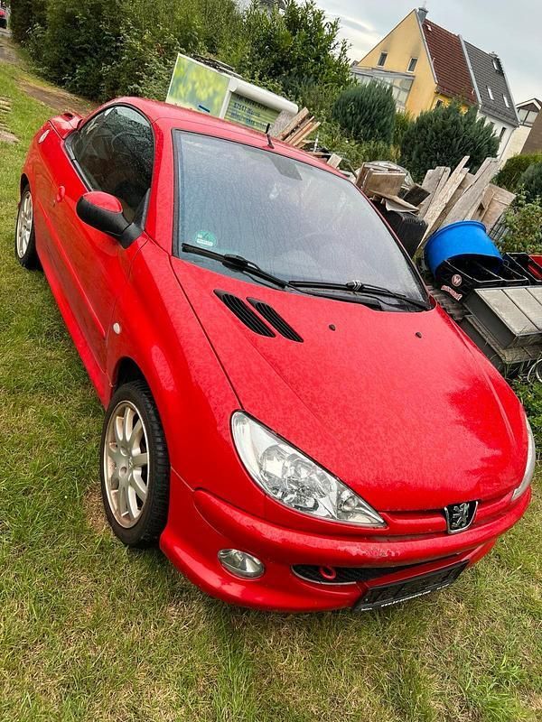 Rot Gebraucht 2004 Peugeot 206 CC Cabrio | 500 € (Superpreis) - Bild 1/4