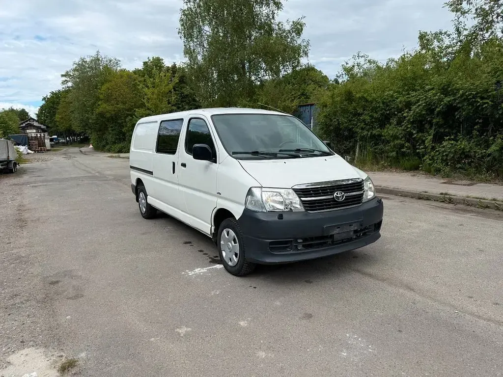 Gebraucht Toyota HiAce 117 PS (86 kW) 2012 Weiß Van