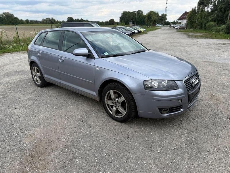 Silber Gebraucht 2006 Audi A3 Sportback Ambiente Limousine | 999 € (Superpreis) - Bild 1/4