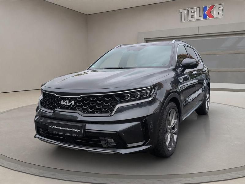 Grau Gebraucht 2023 Kia Sorento Platinum SUV | 42.990 € (Guter Preis) - Bild 1/4