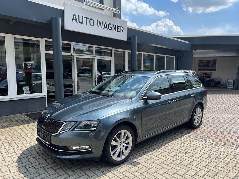 Grau Gebraucht 2018 Skoda Octavia Style Kombi | 15.990 € (Fairer Preis) - Bild 1/4