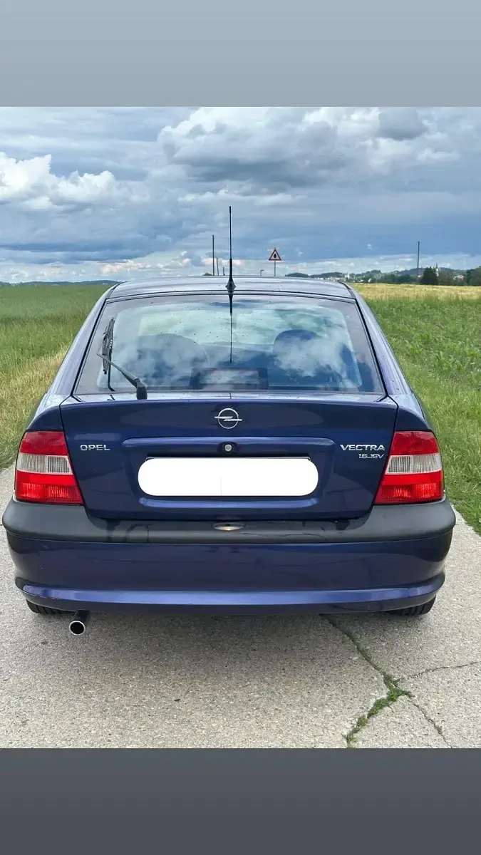 Gebraucht Opel Vectra 101 PS (74 kW) 1997 Blau Limousine