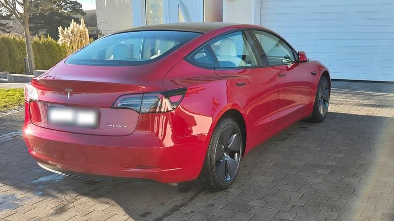 Gebraucht Tesla Model 3 366 kW (498 PS) 2022 Rot Limousine