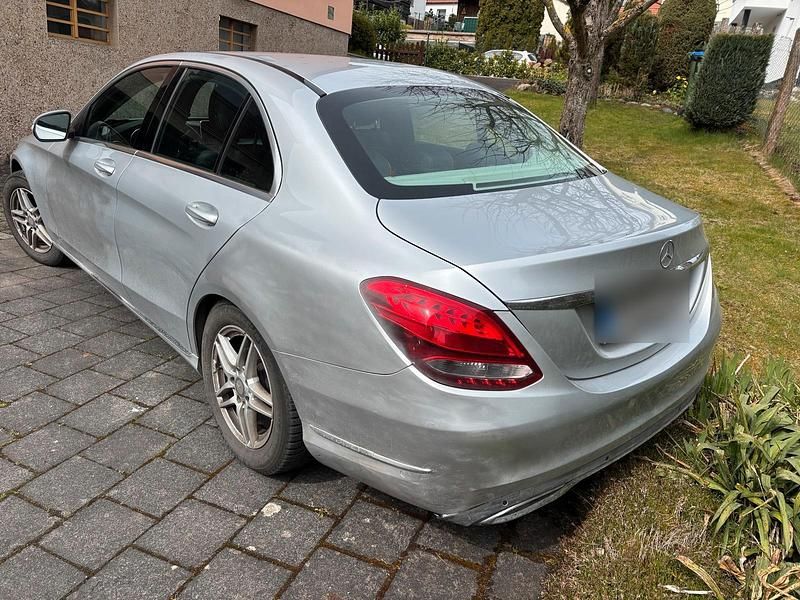 Gebraucht Mercedes C180 156 PS (114 kW) 2014 Silber Limousine