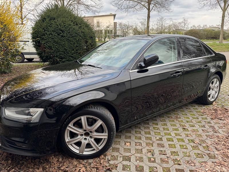 Gebraucht Audi A4 Ambiente 204 PS (150 kW) 2013 Schwarz Limousine