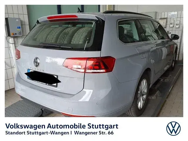 Gebraucht VW Passat Business 150 PS (110 kW) 2023 Mondsteingrau Kombi