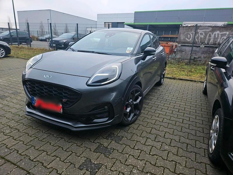 Grau Gebraucht 2022 Ford Puma Performance Edition Kleinwagen | 20.299 € (Fairer Preis) - Bild 1/4