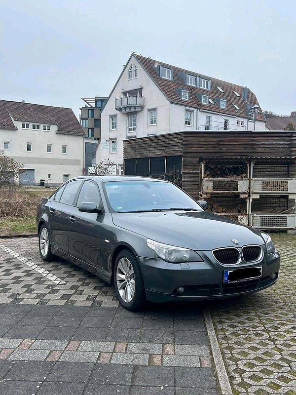 Gebraucht BMW 523 177 PS (130 kW) 2005 Grau Limousine