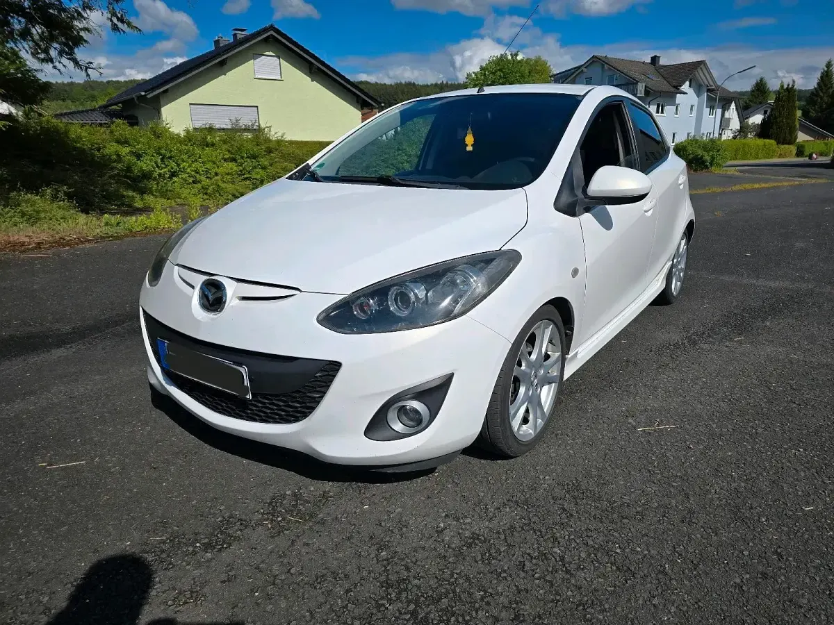 Usata Mazda 2 Inclusive 95 CV (69 kW) 2012 Bianco Utilitaria