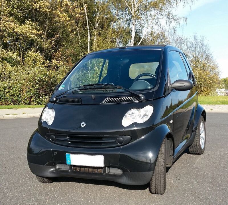 Schwarz Gebraucht 2003 Smart ForTwo Cabrio Passion Cabrio | 3.990 € (Teuer) - Bild 1/4