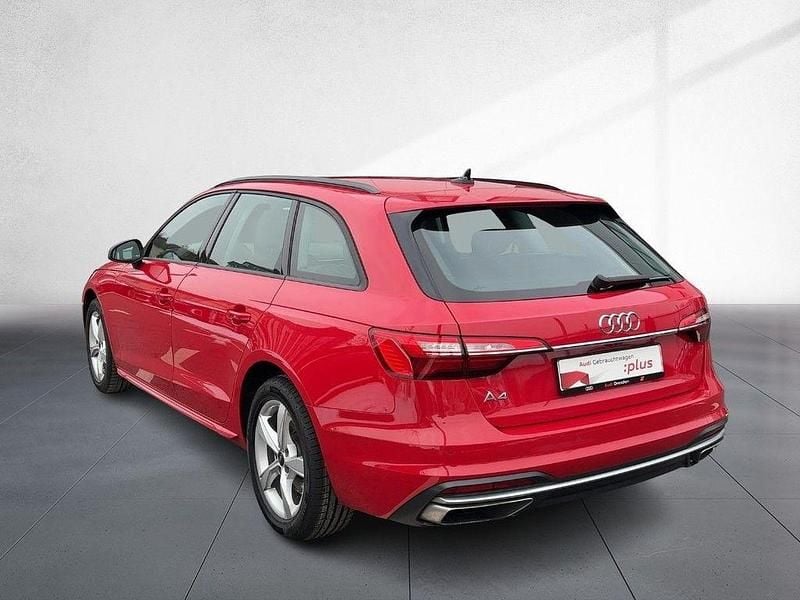 Gebraucht Audi A4 Advanced 136 PS (100 kW) 2022 Tangorot metallic Kombi