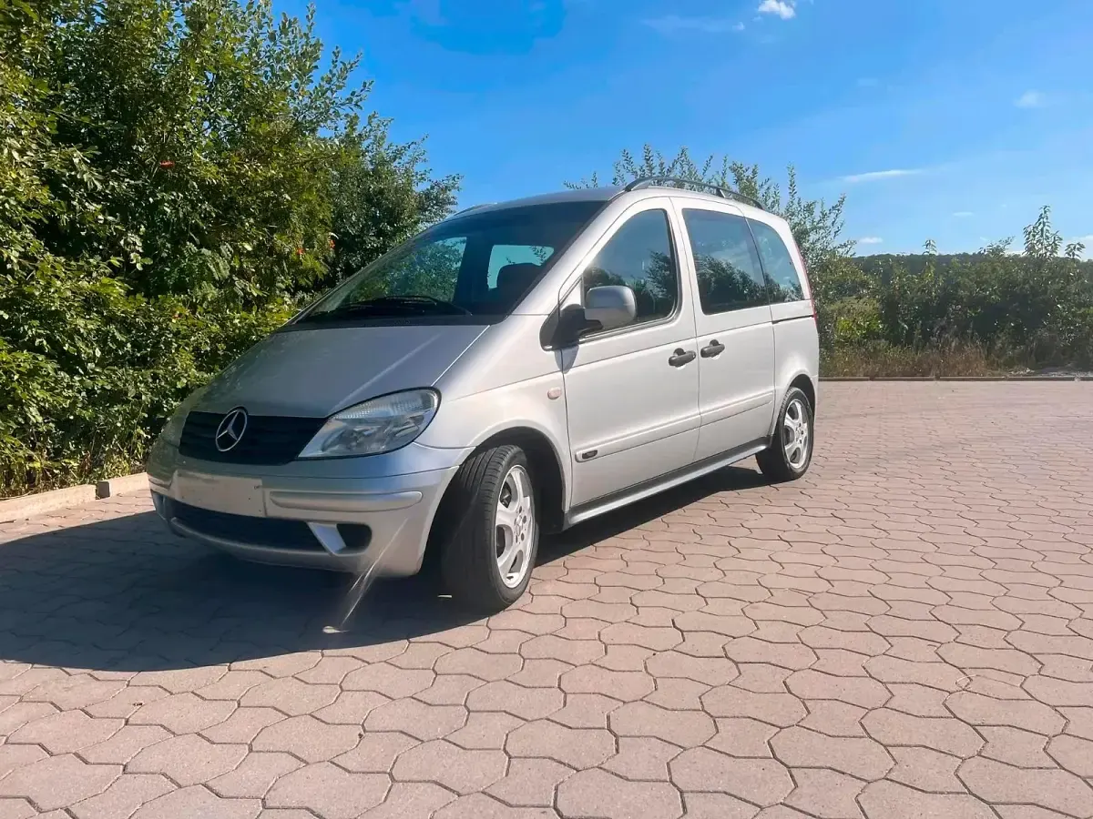 Gebraucht Mercedes Vaneo 115 PS (84 kW) 2003 Silber Van / Kleinbus