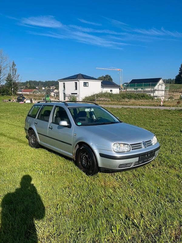 Silber Gebraucht 2000 VW Golf IV Kombi | 1.000 € (Superpreis) - Bild 1/4