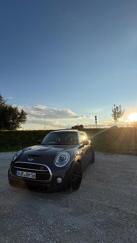 Grau Gebraucht 2015 Mini Cooper SD Sport Kleinwagen | 13.200 € (Fairer Preis) - Bild 1/4