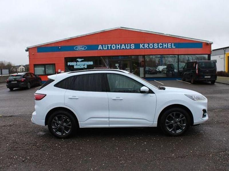 Gebraucht Ford Kuga ST-Line 224 PS (164 kW) 2021 Weiß SUV