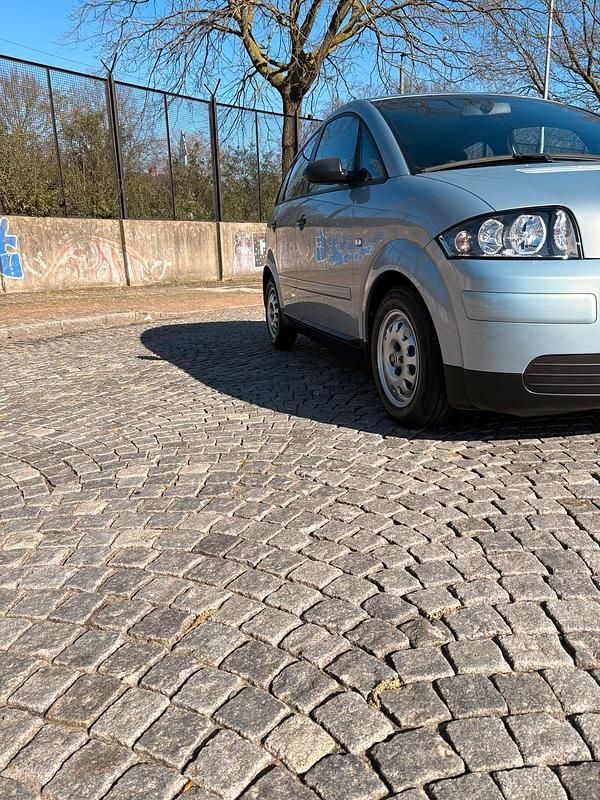 Gebraucht Audi A2 61 PS (44 kW) 2002 Grau Kleinwagen
