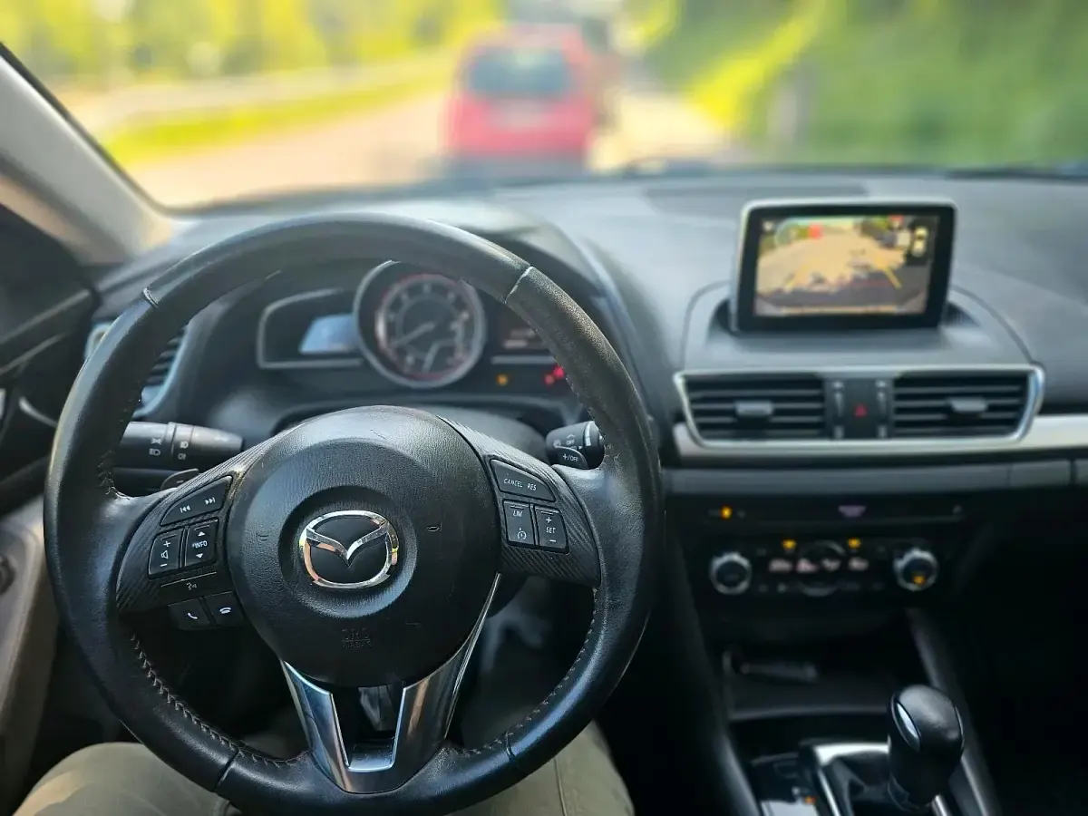 Gebraucht Mazda 3 150 PS (110 kW) 2016 Schwarz Kleinwagen