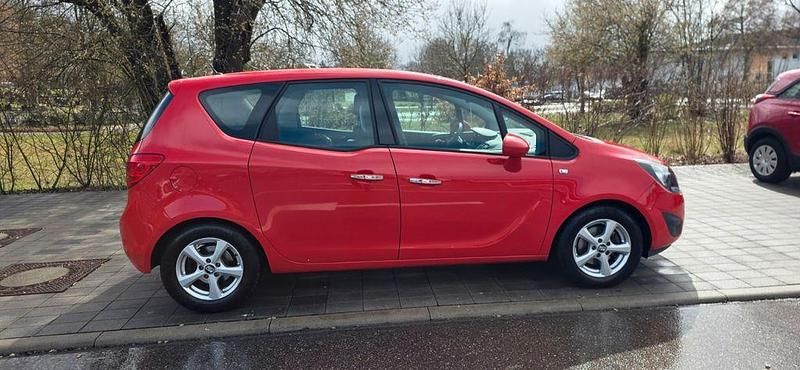 Gebraucht Opel Meriva Innovation 120 PS (88 kW) 2011 Rot Van / Kleinbus