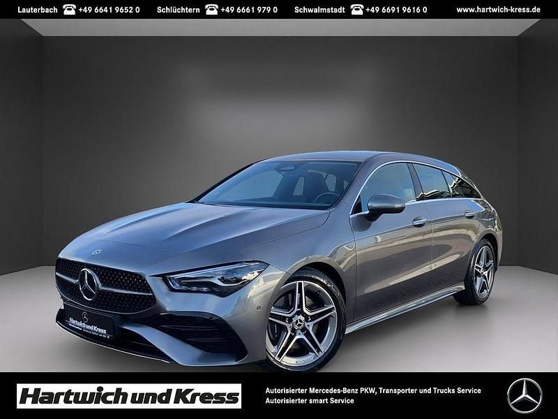 Mountaingrau met. Gebraucht 2024 Mercedes CLA200 Shooting Brake AMG line Kombi | 32.690 € - Bild 1/4