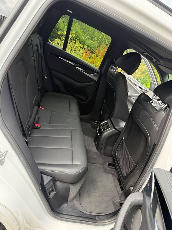 Gebraucht BMW iX3 Impressive 210 kW (286 PS) 2023 Weiß SUV