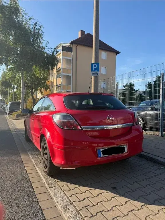 Gebraucht Opel Astra GTC Cosmo 116 PS (85 kW) 2008 Rot Kleinwagen