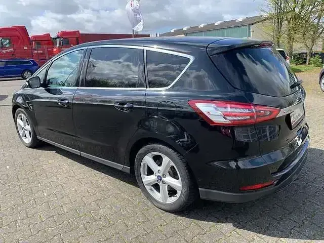 Gebraucht Ford S-MAX Titanium 160 PS (117 kW) 2016 Iridiumschwarz metallic Van / Kleinbus