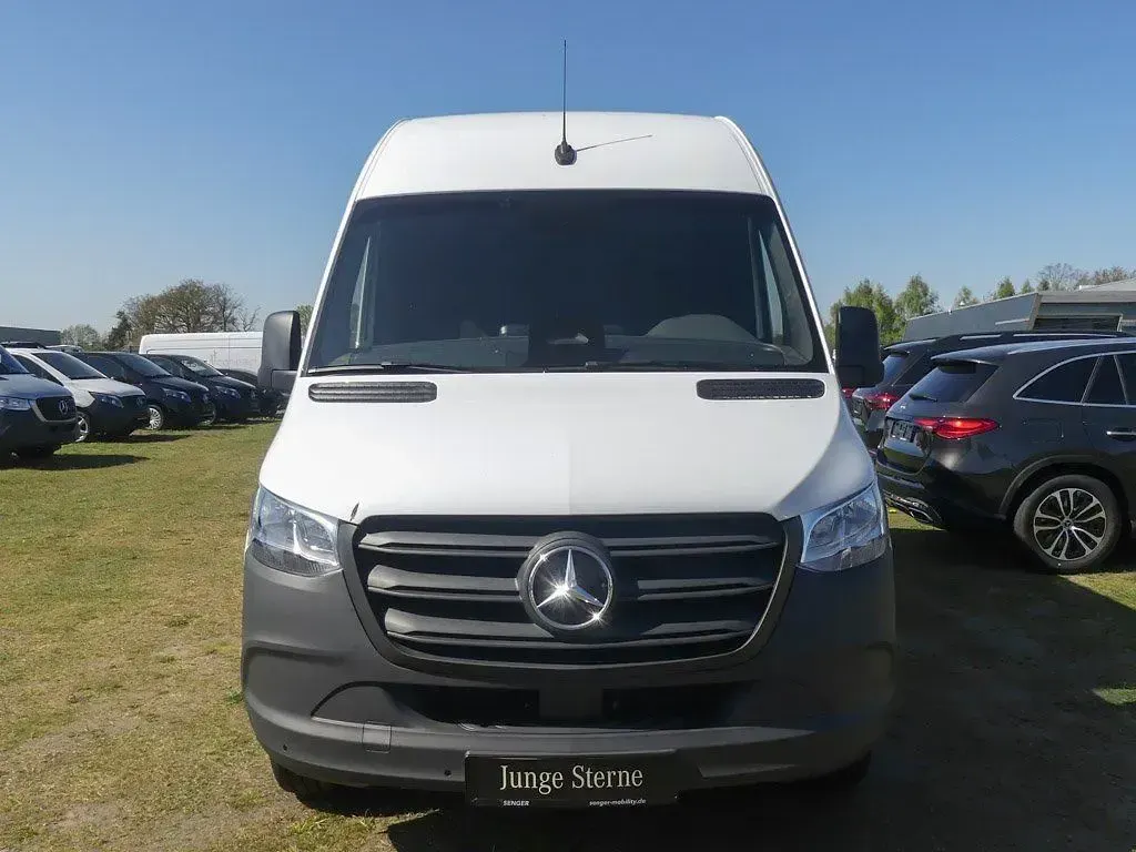 Gebraucht Mercedes 320 150 kW (204 PS) 2025 Weiß Van / Kleinbus