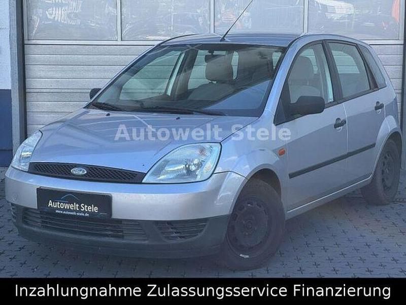 Silber Gebraucht 2002 Ford Fiesta Ambiente Kleinwagen | 1.100 € (Teuer) - Bild 1/4