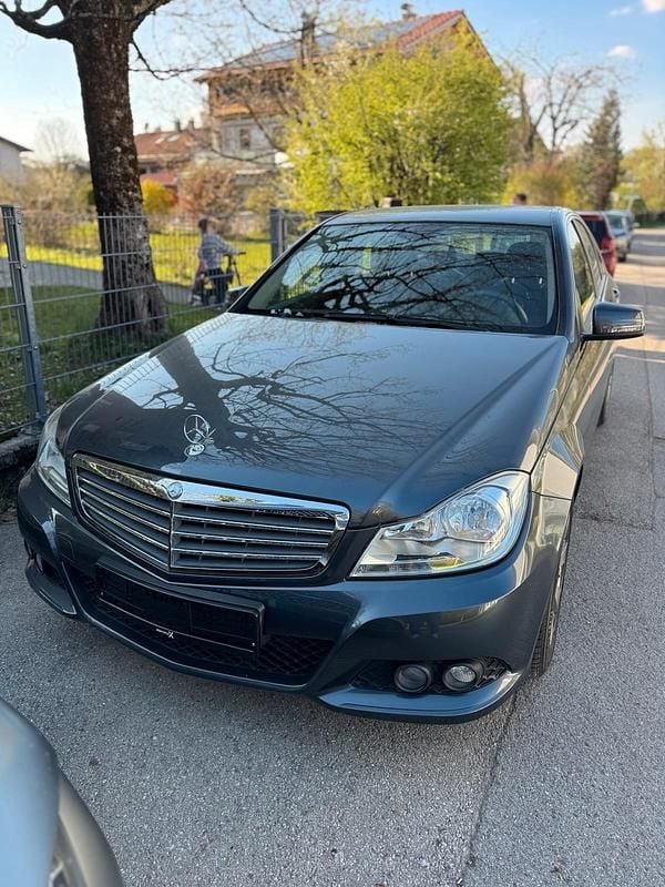 Second-hand Mercedes C200 184 CP (135 kW) 2012 Gri Berlinǎ