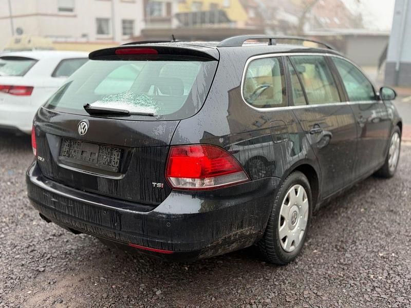 Second-hand VW Golf VI Comfortline 122 CP (89 kW) 2009 Negru Hatchback