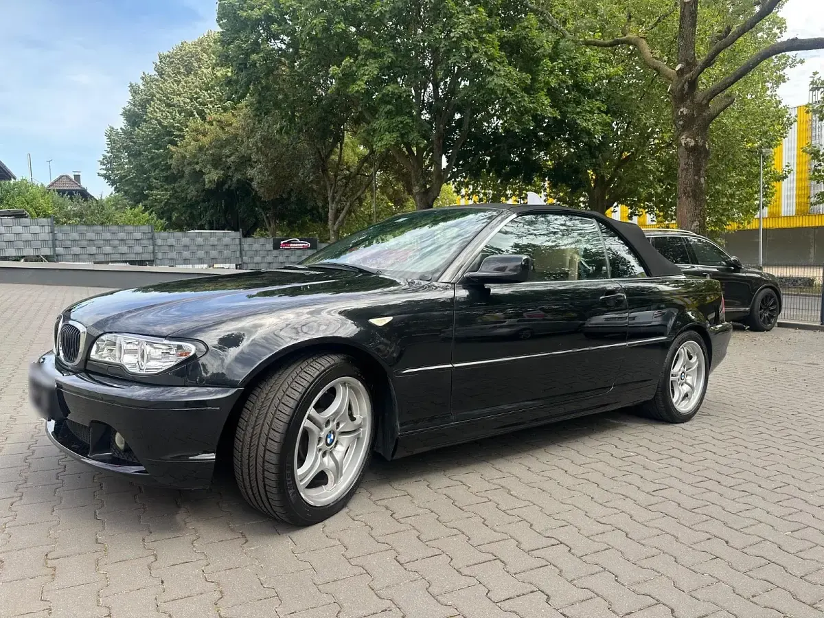 Gebraucht BMW 330 Cabriolet Sport Line 231 PS (169 kW) 2005 Schwarz Cabrio