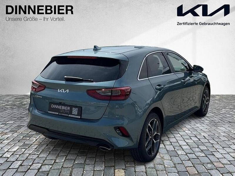 Neu Kia Ceed 140 PS (102 kW) 2025 Grau (metallic) Kleinwagen