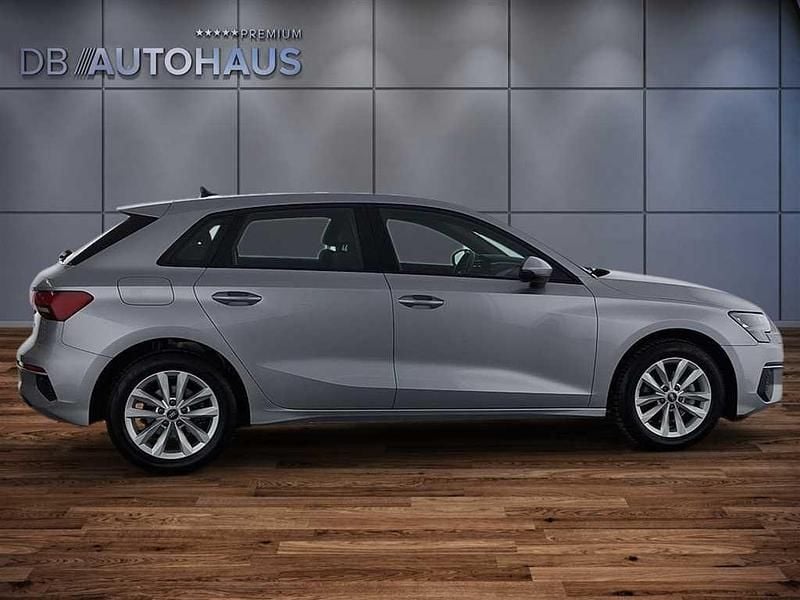 Second-hand Audi A3 Comfort 150 CP (110 kW) 2023 Argintiu Berlinǎ