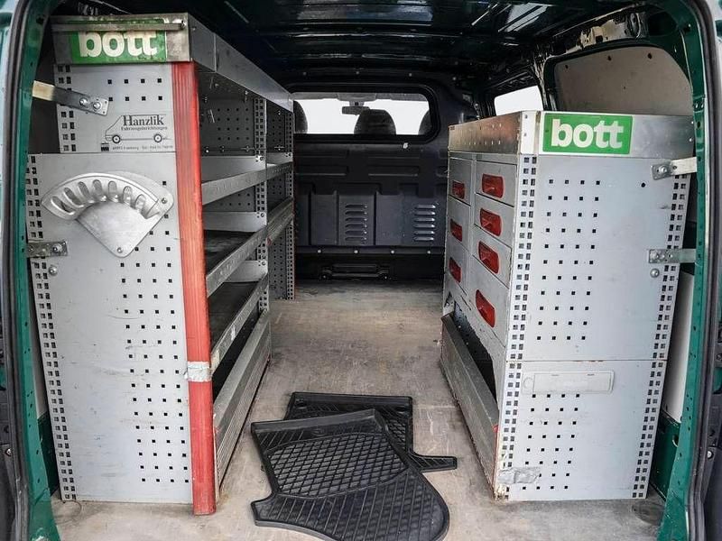 Gebraucht Mercedes Vito 88 PS (64 kW) 2018 Orchidgrün Van