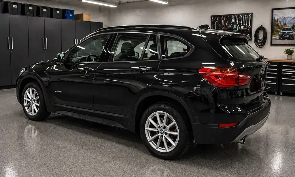 Second-hand BMW X1 150 CP (110 kW) 2017 Negru SUV