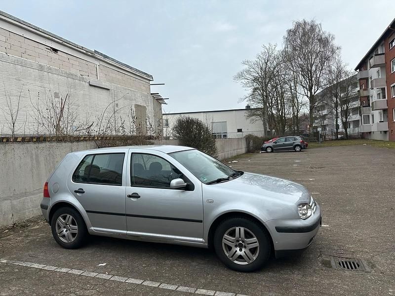 Gebraucht VW Golf IV 105 PS (77 kW) 2000 Silber Limousine