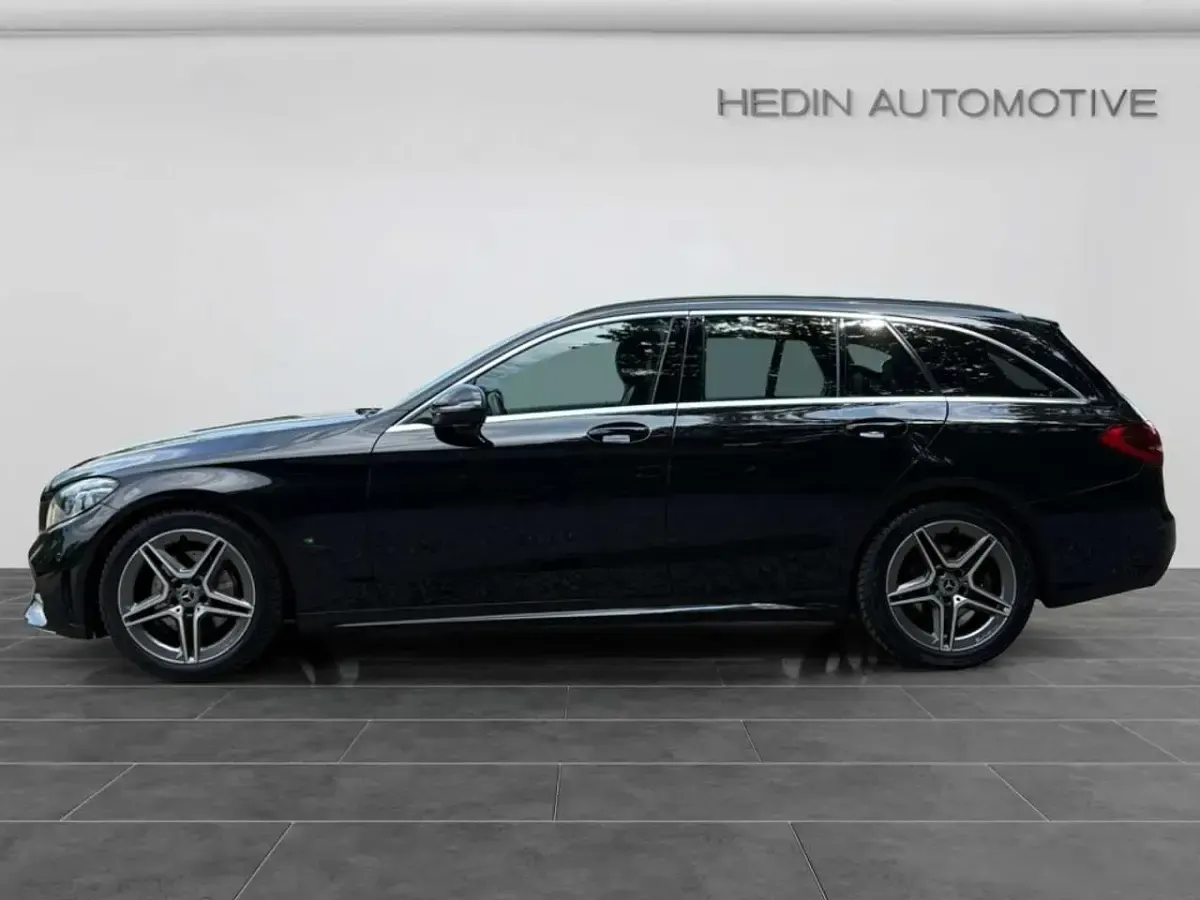 Gebraucht Mercedes C180 AMG 156 PS (114 kW) 2020 Schwarz Limousine