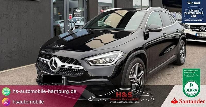 Nachtschwarz unilack Gebraucht 2021 Mercedes GLA200 AMG SUV | 34.900 € (Fairer Preis) - Bild 1/4