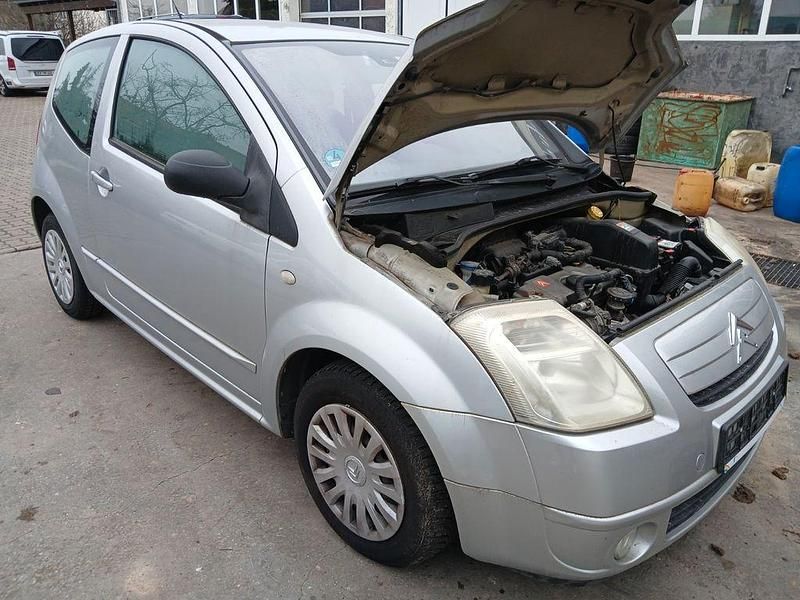 Gebraucht Citroën C2 Comfort 73 PS (53 kW) 2004 Silber Kleinwagen